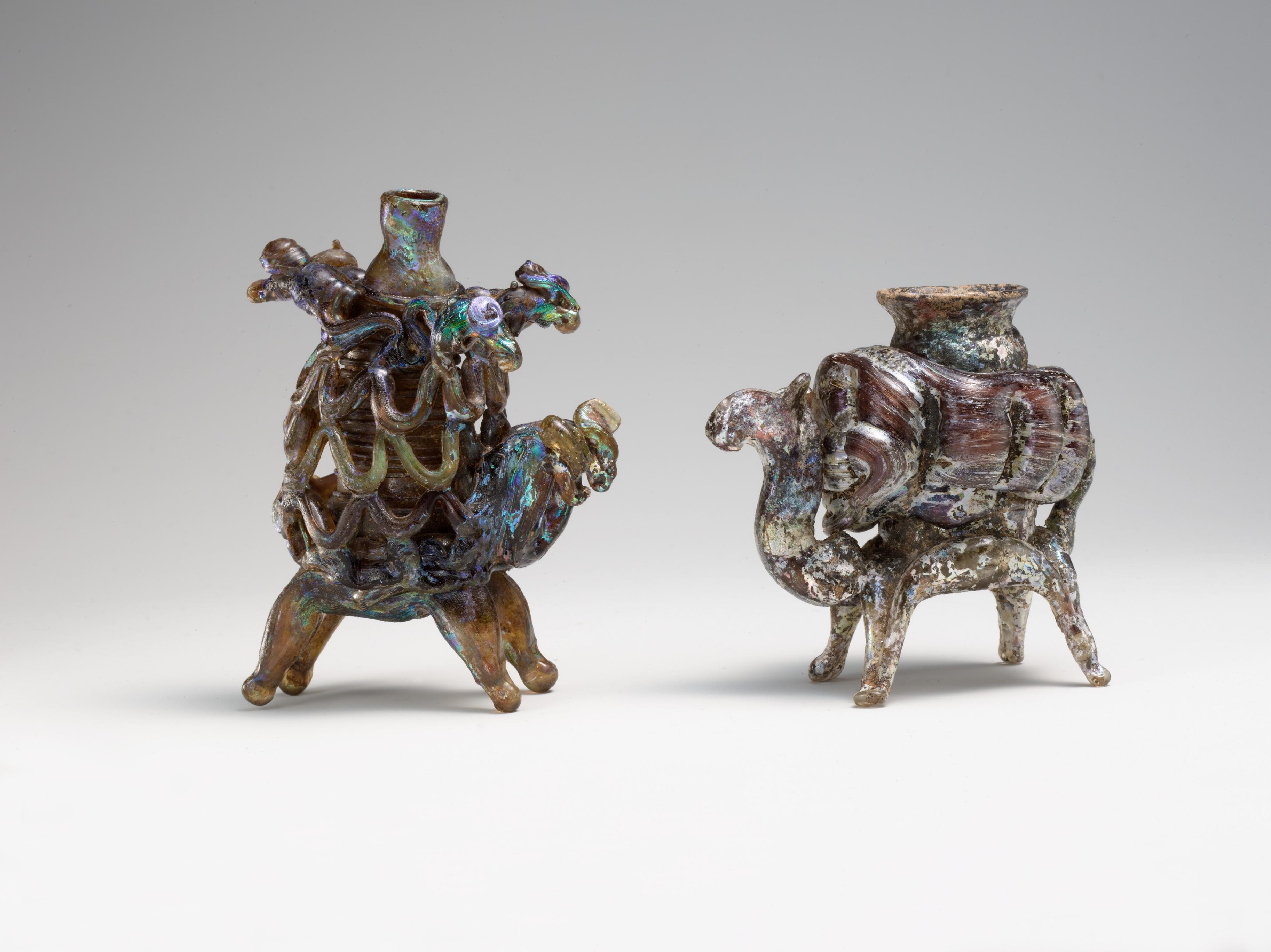 Animal Flask, Image 2/7