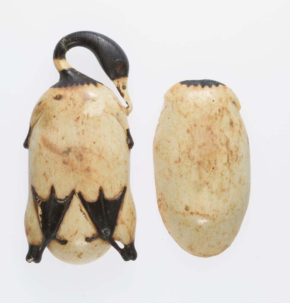 Cosmetic Dish in the Shape of a Trussed Duck, Image 1/3