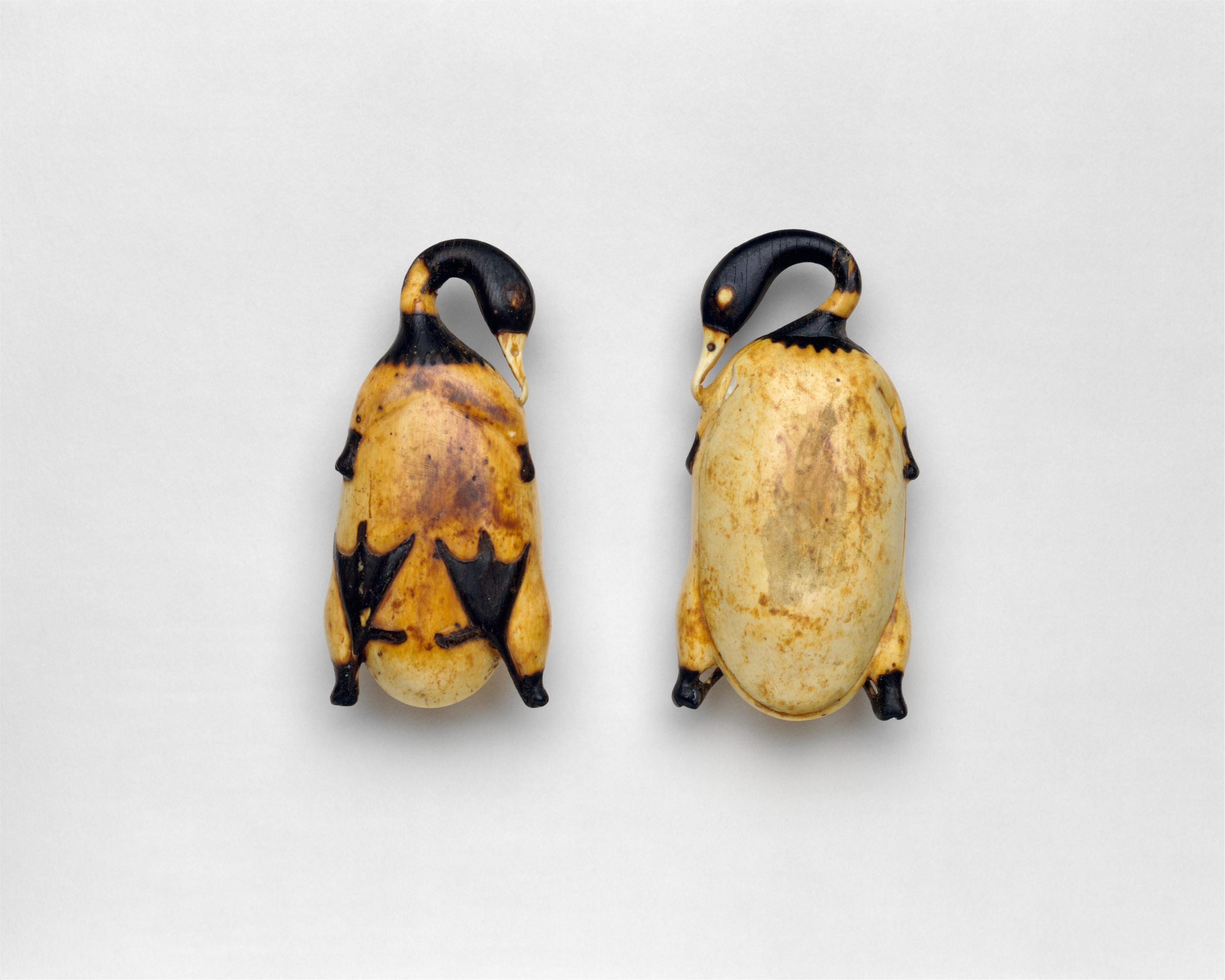 Cosmetic Dish in the Shape of a Trussed Duck, Image 3/3