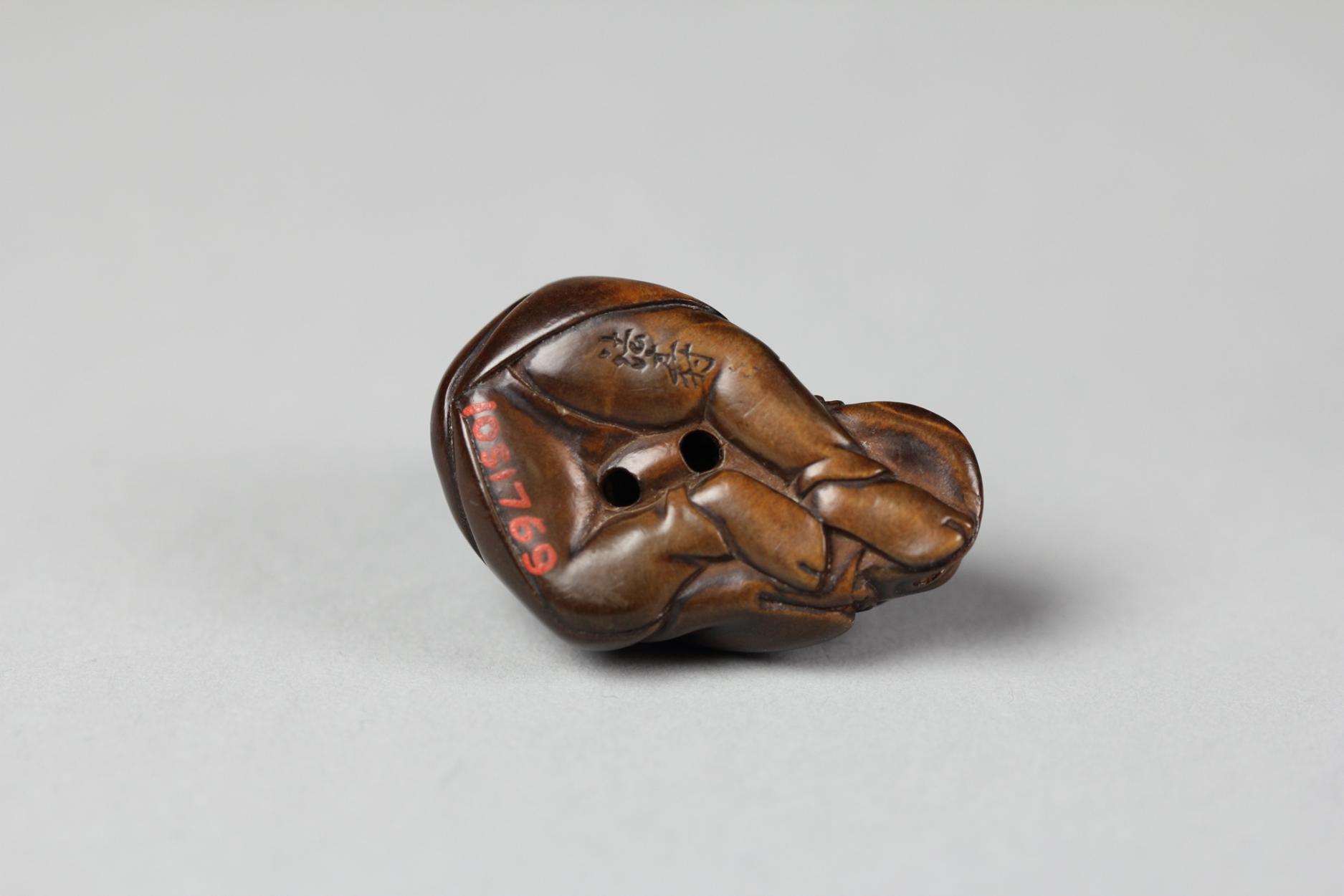 Netsuke, Image 2/2