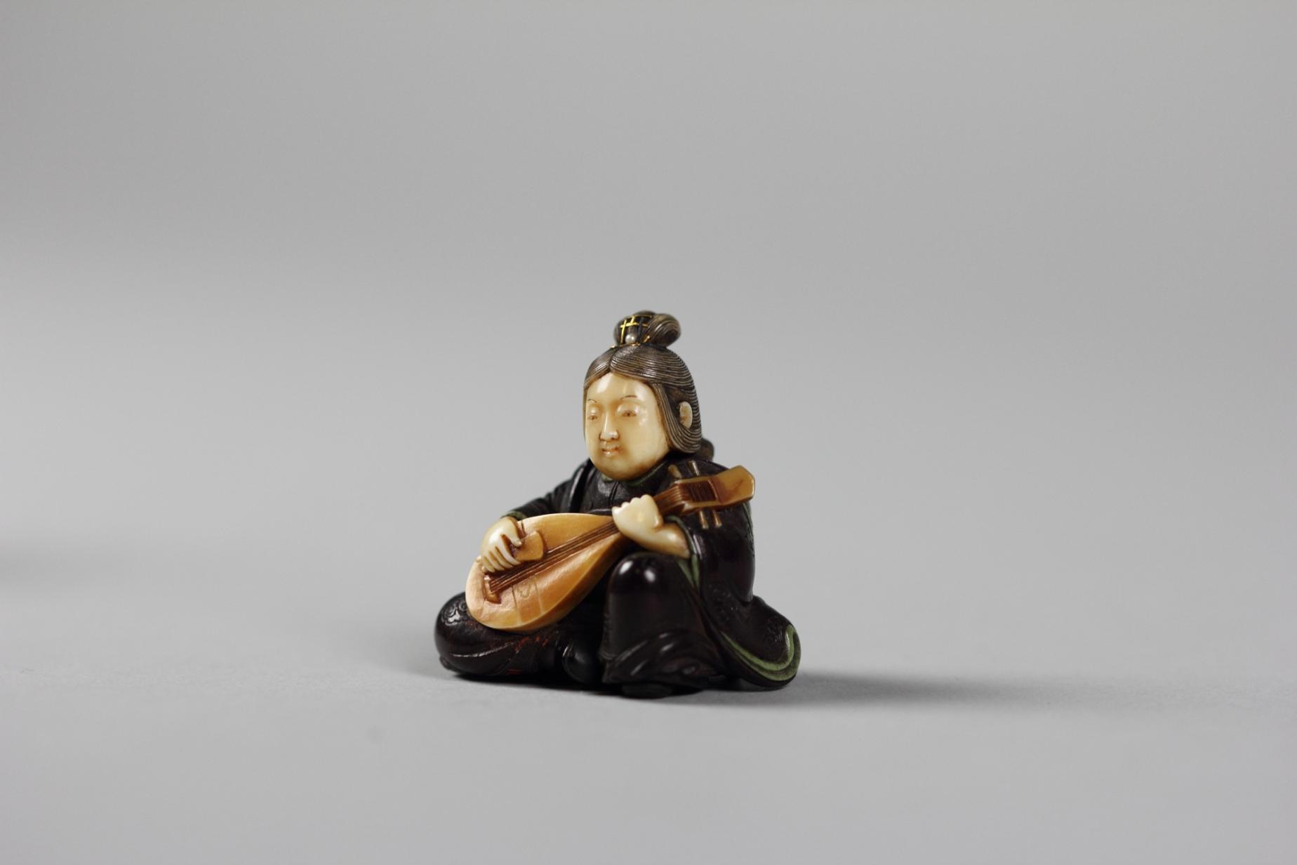 Netsuke of Benten, Image 3/3