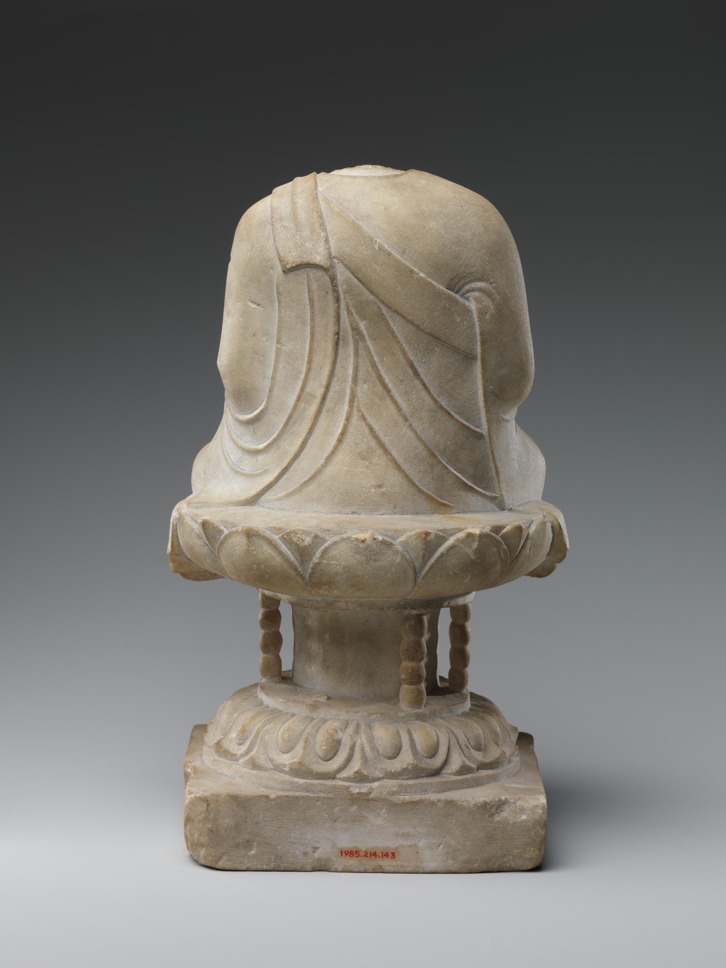 Buddha, Image 2/6