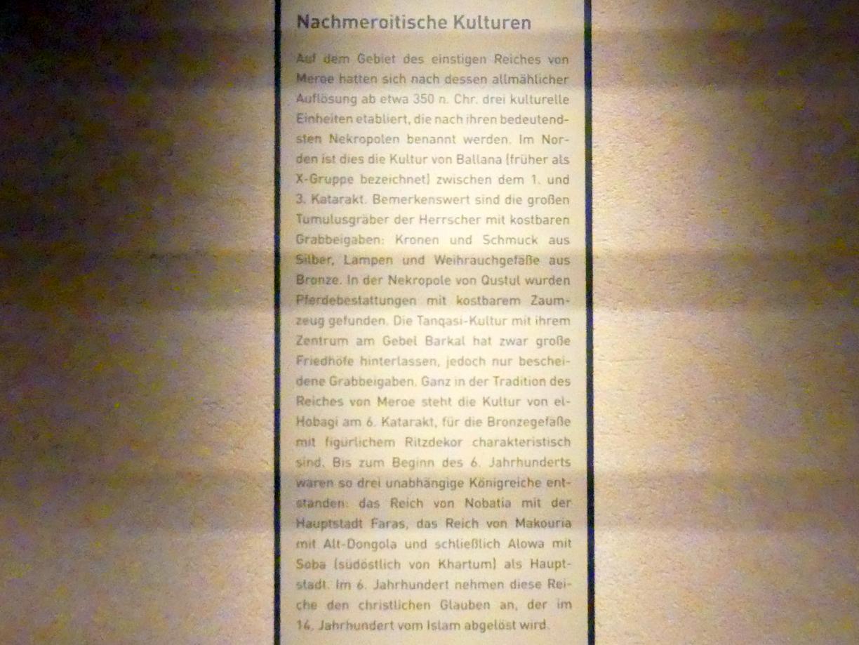 München, Staatliches Museum Ägyptischer Kunst, Saal 10, Nubien und Sudan, Vitrine 1, Bild 6/6