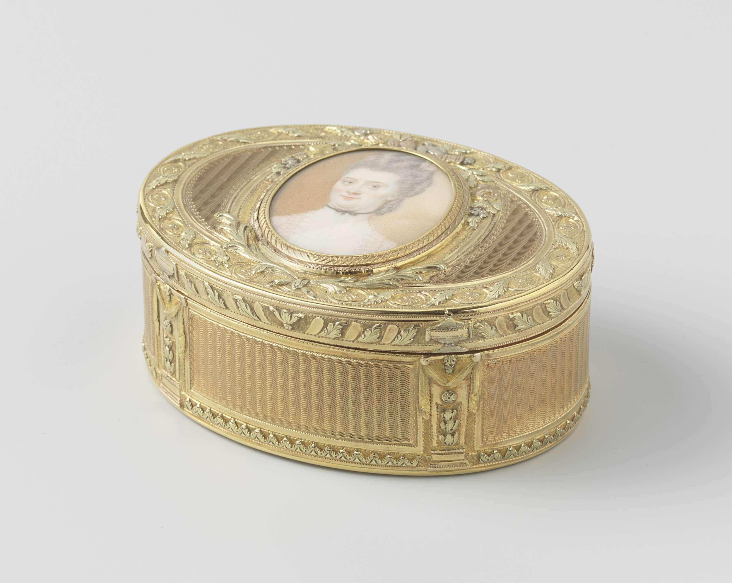 Snuifdoos met het portret van Anna van Barnevelt (1725-1789)