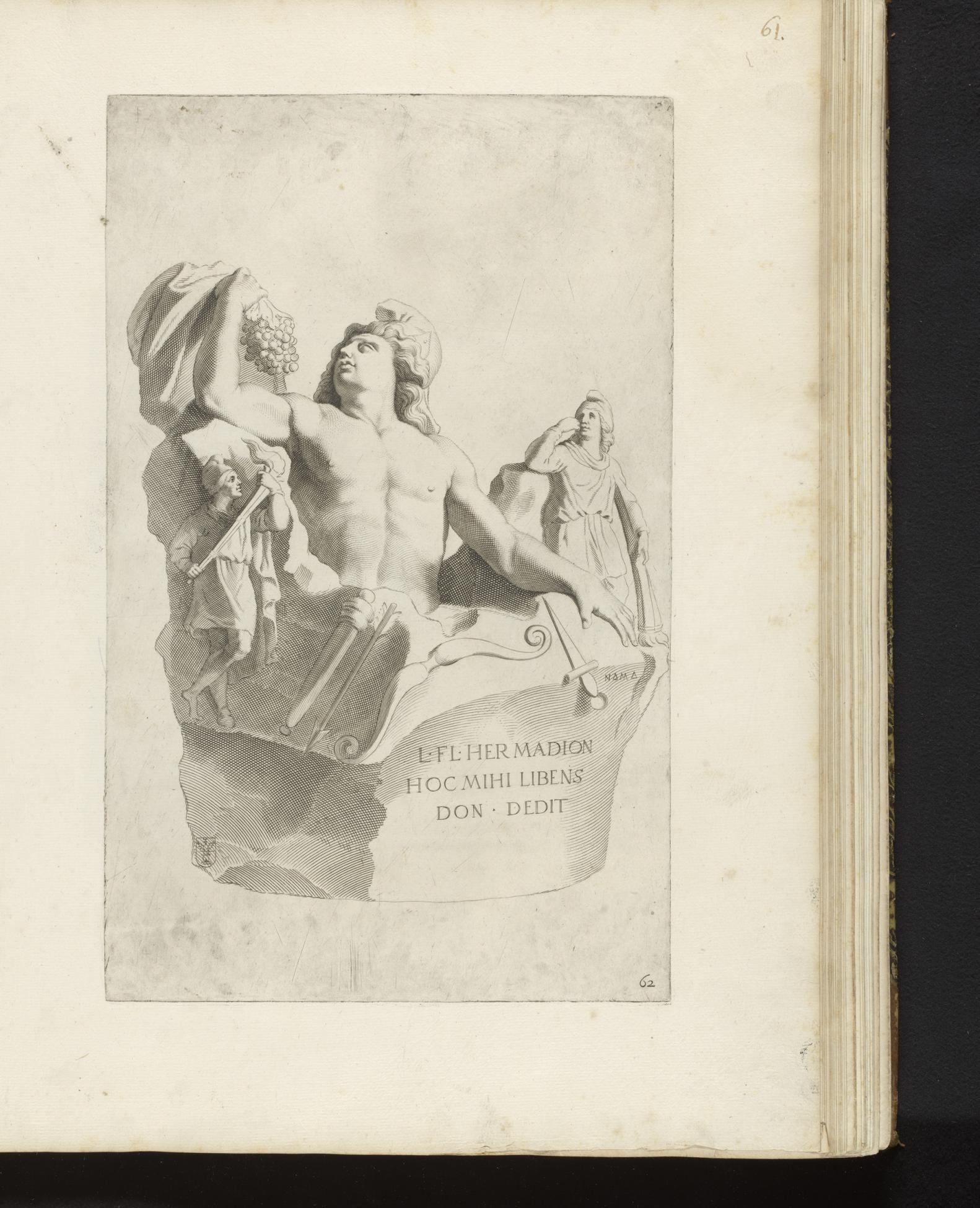 Sculptuur van Mithras met druiventros
