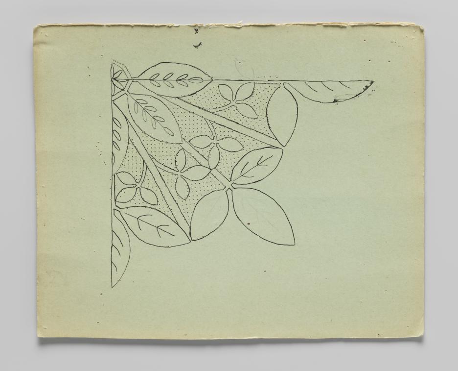 Kantpatroon voor een kleed van kloskant met goudenregentakken en -bloemen