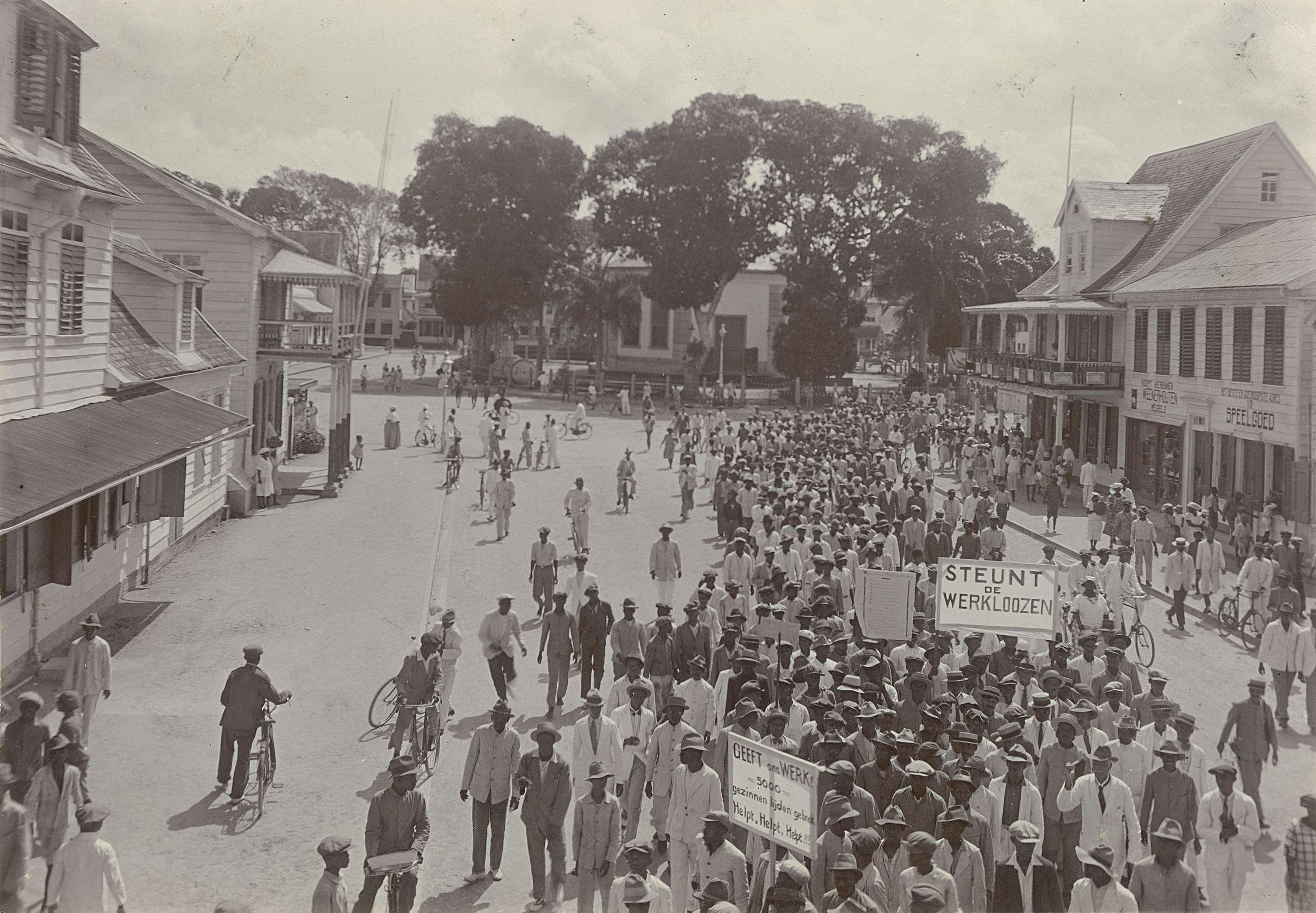 Werklozendemonstratie in Paramaribo in 1931