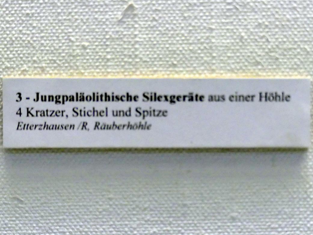 4 Kratzer, Jungpaläolithikum, 43000 - 10000 v. Chr., Bild 3/3