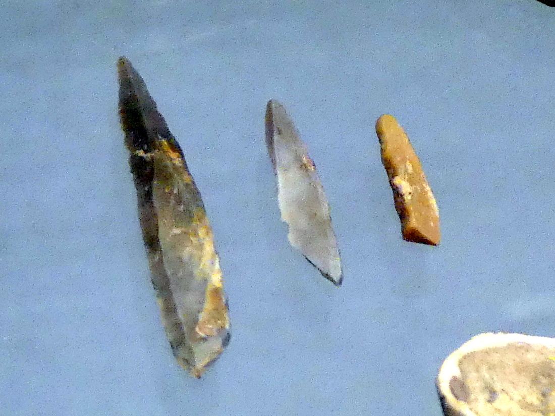 3 Schneideneinsätze, Jungpaläolithikum, 43000 - 10000 v. Chr.