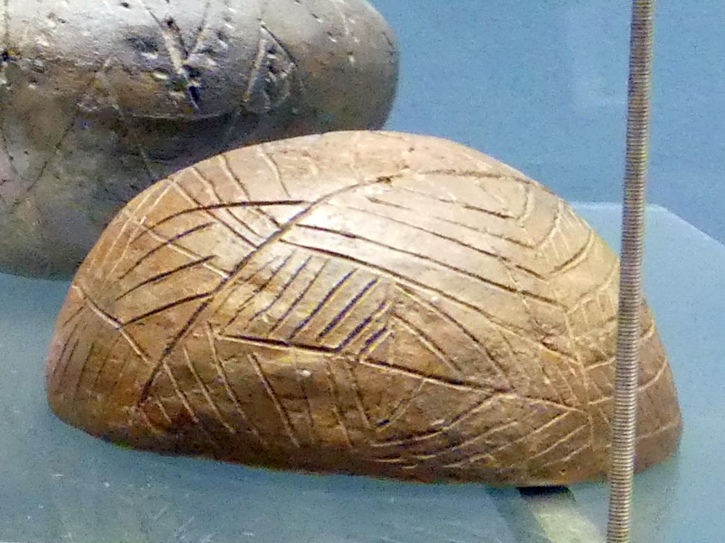 Außen- und innenverzierte Schale, Frühneolithikum (Altneolithikum), 5500 - 4900 v. Chr., Bild 2/3