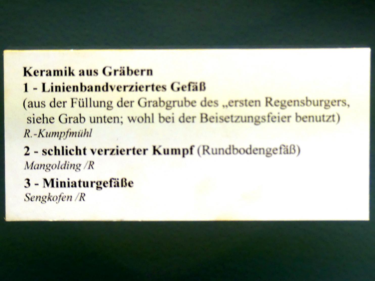 Linienbandverziertes Gefäß, Frühneolithikum (Altneolithikum), 5500 - 4900 v. Chr., Bild 2/2