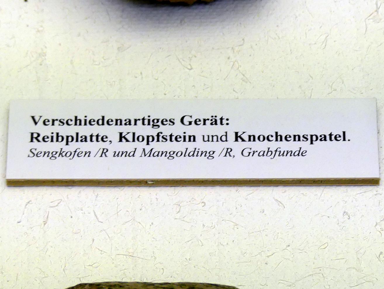 Reibplatte, Frühneolithikum (Altneolithikum), 5500 - 4900 v. Chr., Bild 2/2