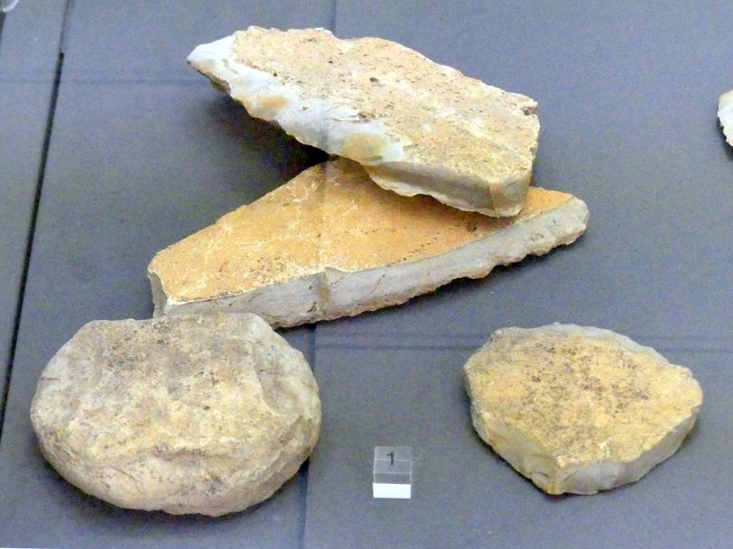 Schlagsteine aus Plattenhornstein, Spätneolithikum, Undatiert