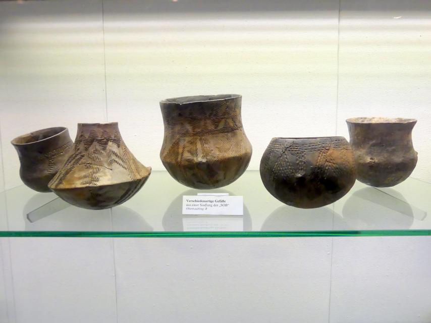 Verschiedenartige Gefäße, Mittelneolithikum, 5500 - 4400 v. Chr.
