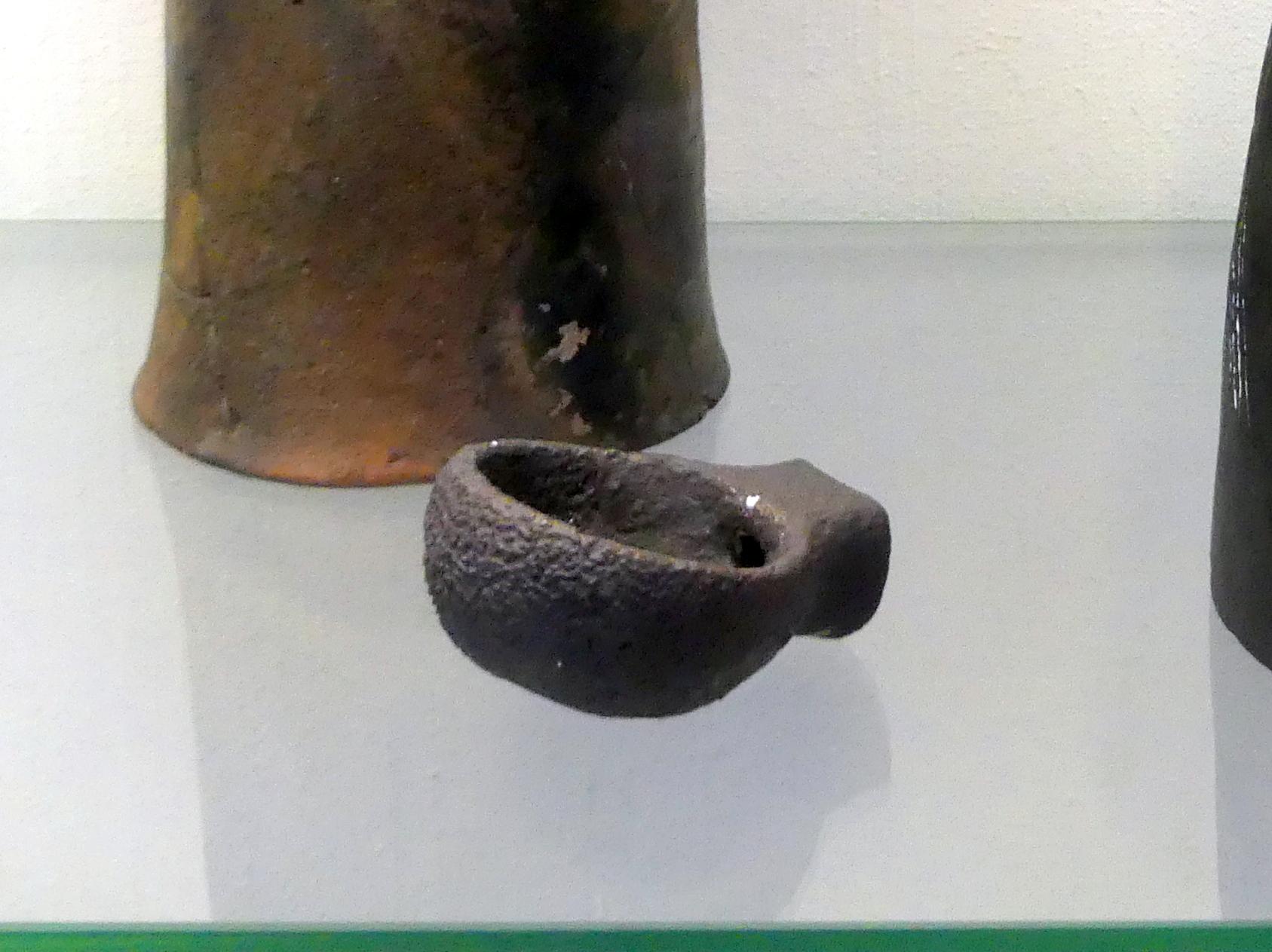 Tonlöffel, Jungneolithikum, 4400 - 3500 v. Chr., Bild 1/2
