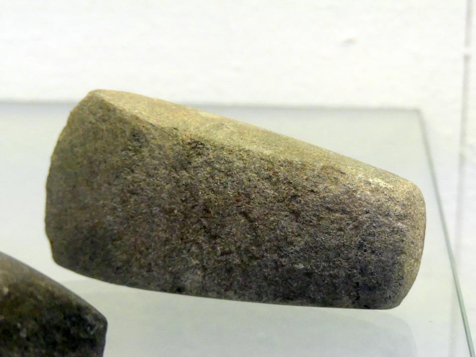 Beil, Jungneolithikum, 4400 - 3500 v. Chr., Bild 1/2