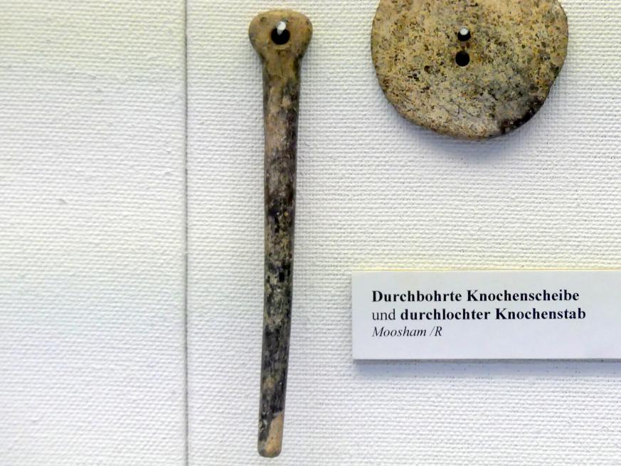 Durchlochter Knochenstab, Endneolithikum, 2800 - 1700 v. Chr., Bild 1/2