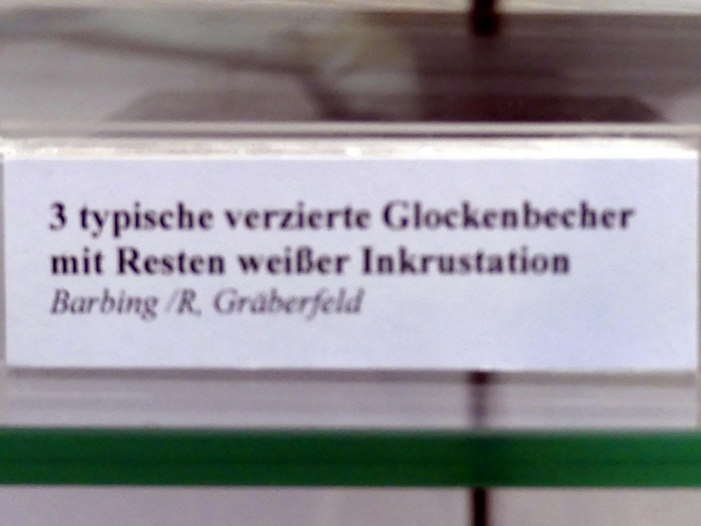 3 typische verzierte Glockenbecher mit Resten weißer Inkrustation, Endneolithikum, 2800 - 1700 v. Chr., Bild 5/5