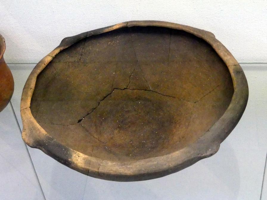 Schale mit 4 Knubben, Endneolithikum, 2800 - 1700 v. Chr., Bild 1/3