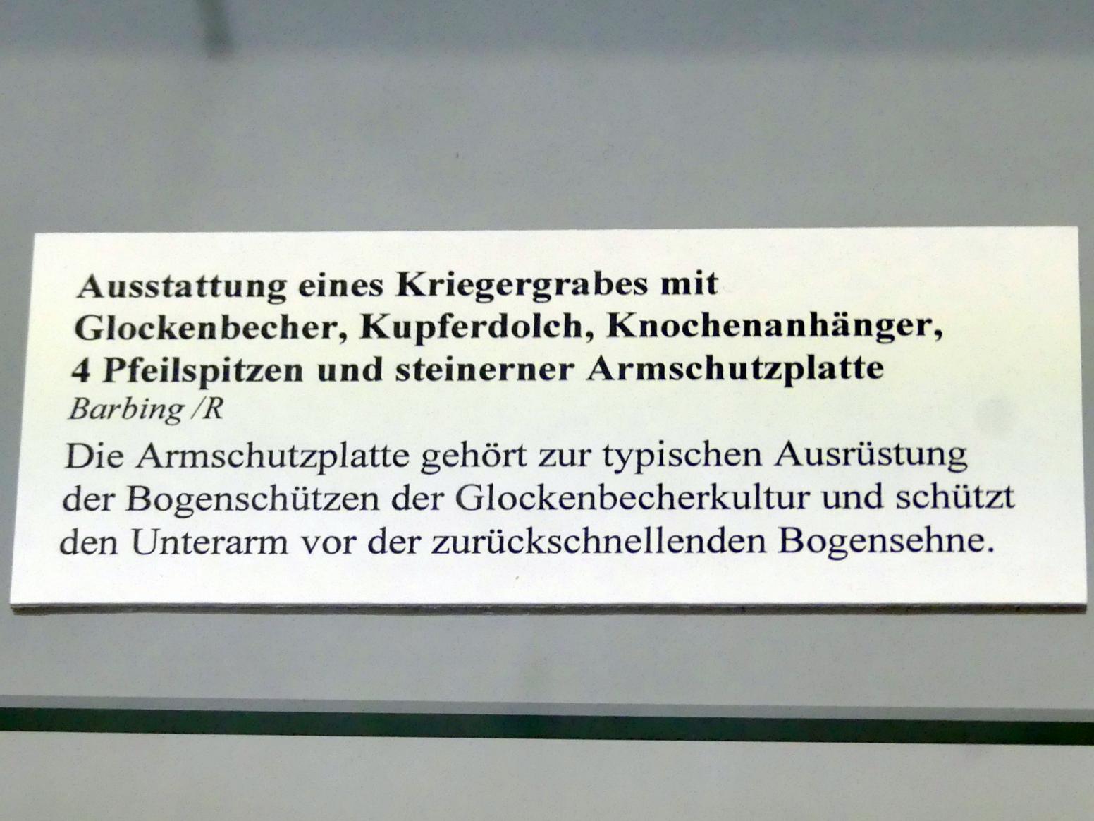 Steinerne Armschutzplatte, Endneolithikum, 2800 - 1700 v. Chr., Bild 2/2