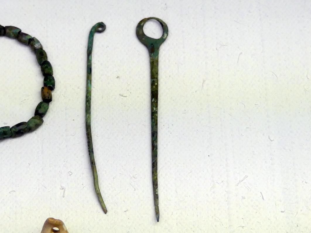 Ringkopfnadel, Frühe Bronzezeit, 3365 - 1200 v. Chr., Bild 1/2