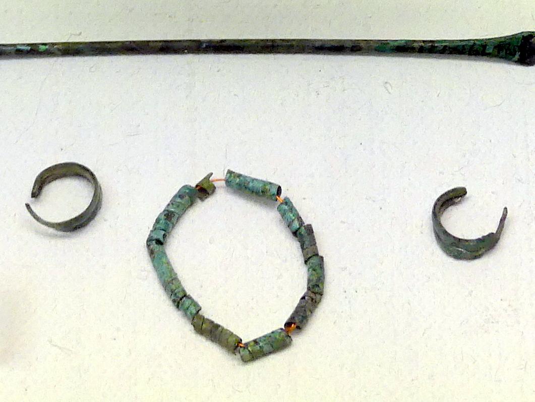 2 Lockenringe, Frühe Bronzezeit, 3365 - 1200 v. Chr.