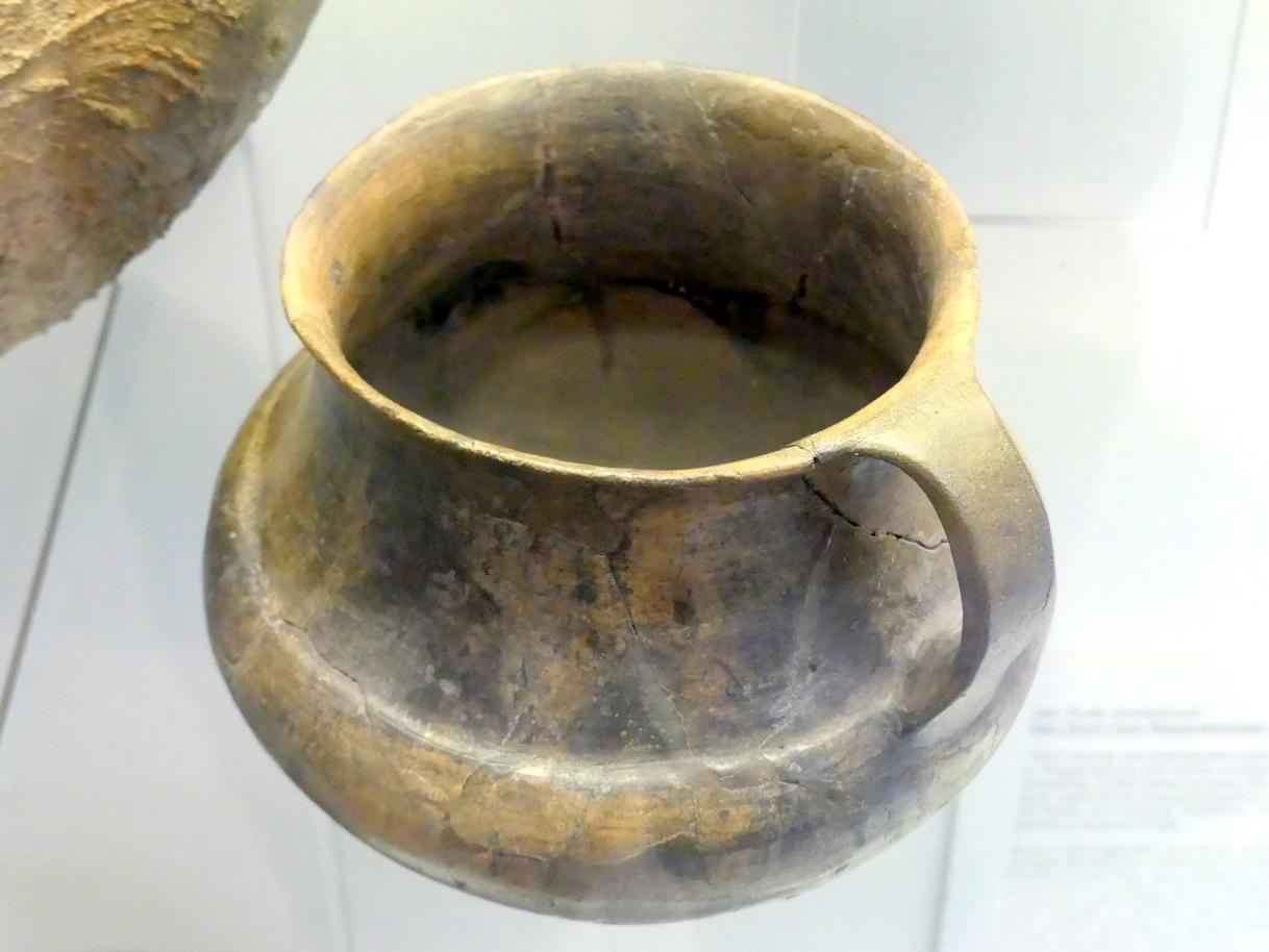 Krug, Frühe Bronzezeit, 3365 - 1200 v. Chr., Bild 1/3