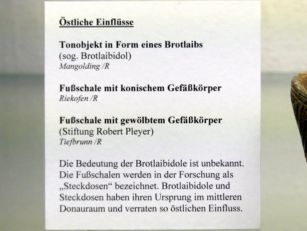 Tonobjekt in Form eines Brotlaibs (Brotlaibidol), Frühe Bronzezeit, 3365 - 1200 v. Chr., Bild 3/3