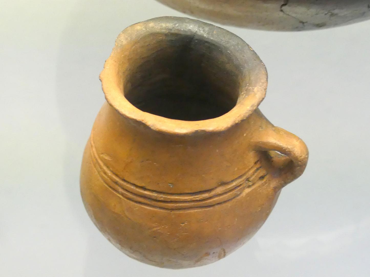 Henkelbecher, Frühe Bronzezeit, 3365 - 1200 v. Chr., Bild 2/3