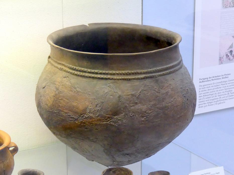 Großes Vorratsgefäß, Frühe Bronzezeit, 3365 - 1200 v. Chr., Bild 1/3