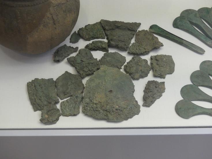 Gusskuchenstücke von Rohkupfer, Frühe Bronzezeit, 3365 - 1200 v. Chr., Bild 1/2