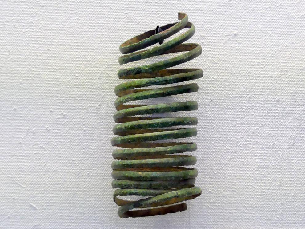 Armspiralen, Mittlere Bronzezeit, 3000 - 1300 v. Chr., Bild 2/4