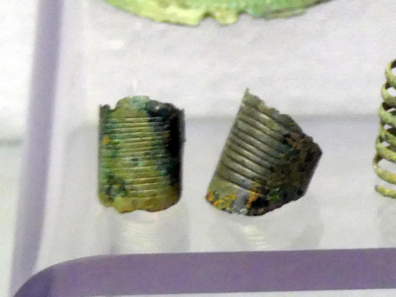 2 Bandringe, Mittlere Bronzezeit, 3000 - 1300 v. Chr., Bild 1/2