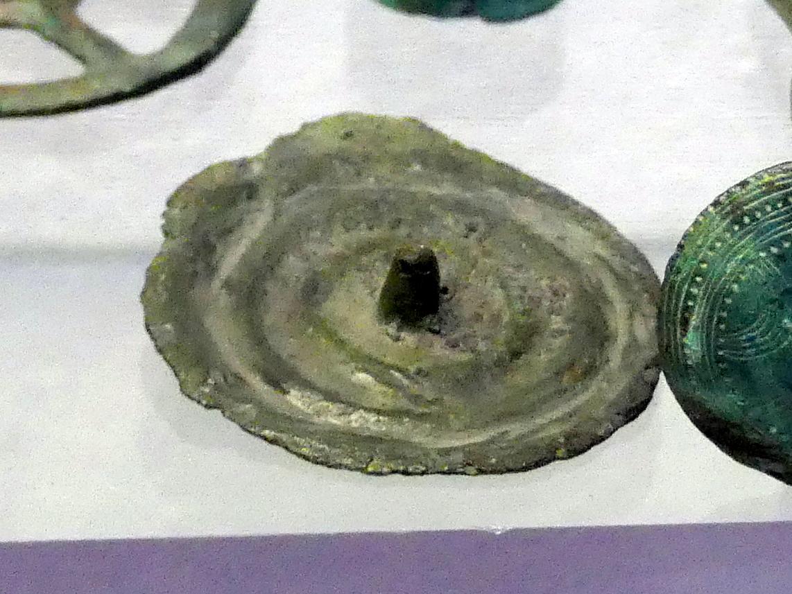 Stachelscheibe (Anhänger), Mittlere Bronzezeit, 3000 - 1300 v. Chr., Bild 1/2