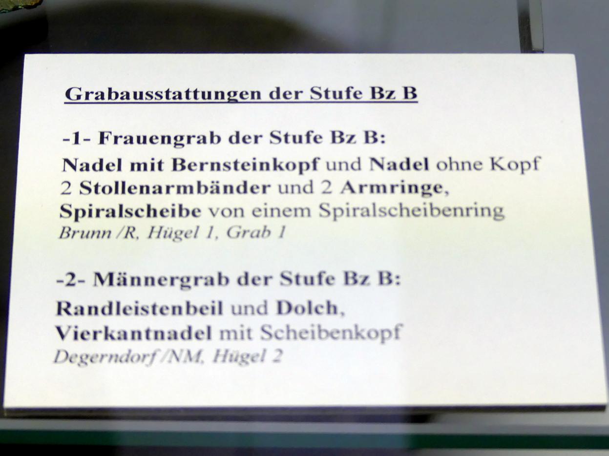 Nadel mit Bernsteinkopf, Mittlere Bronzezeit B, Undatiert, Bild 2/2