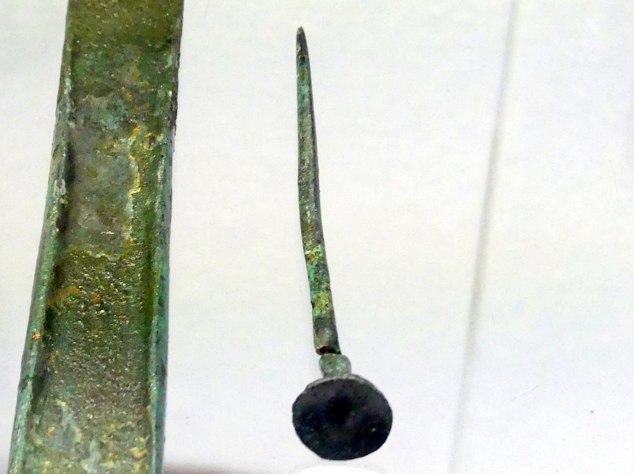 Vierkantnadel mit Scheibenkopf, Mittlere Bronzezeit B, Undatiert