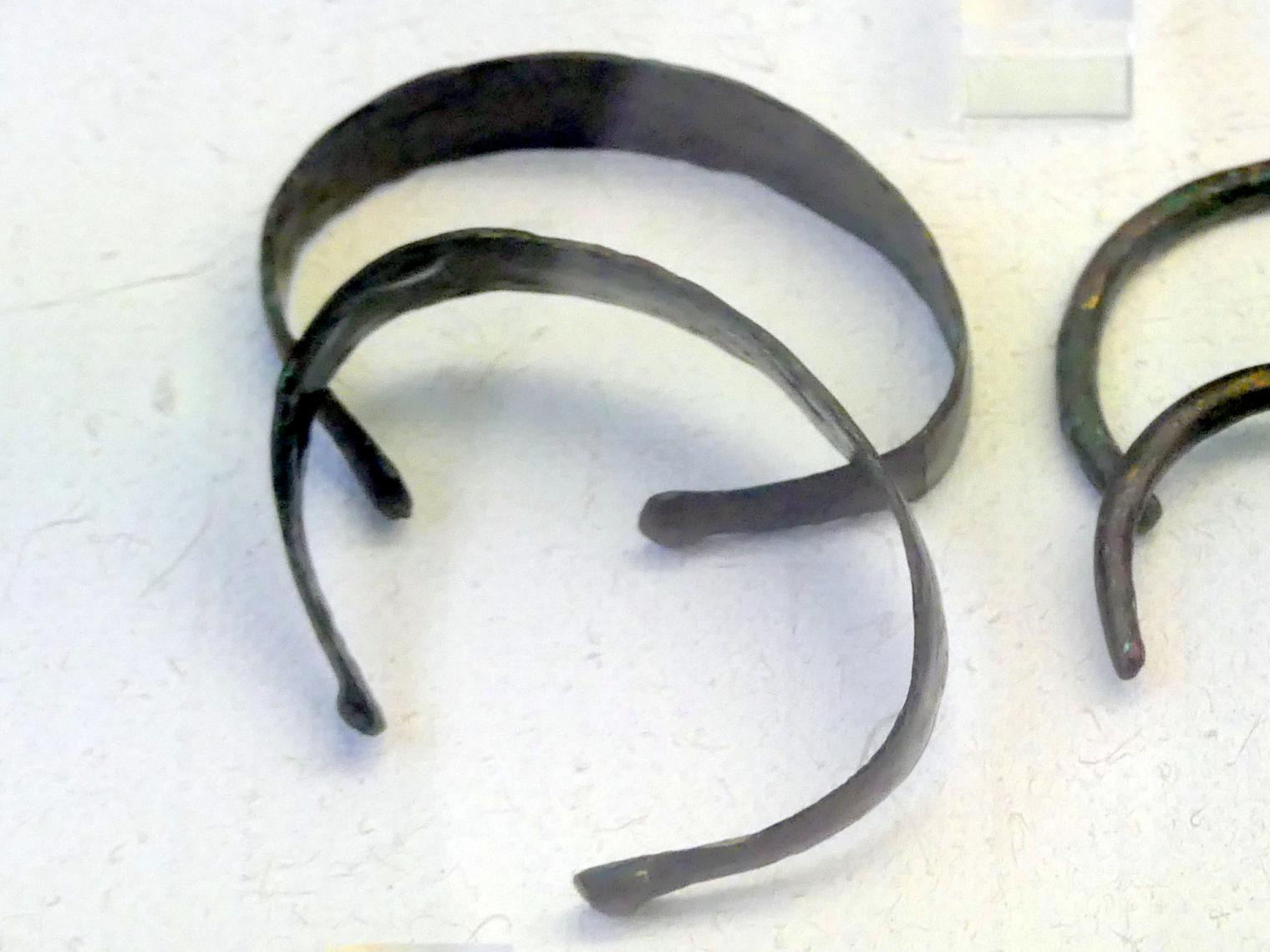 1 Paar Armbänder, Bronzezeit, 3365 - 700 v. Chr.