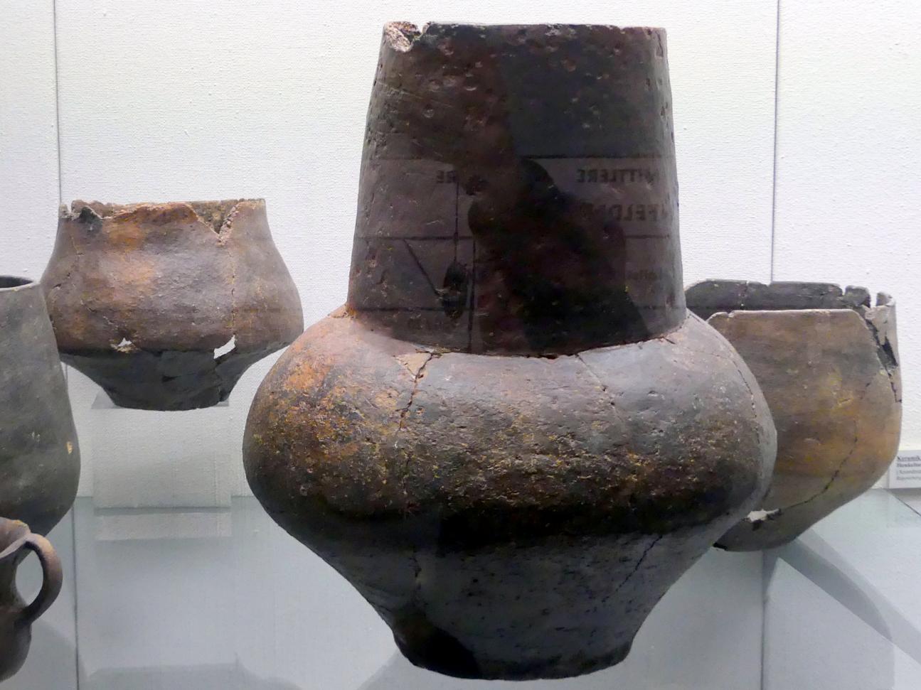 Großes Zylinderhalsgefäß, Späte Bronzezeit D, Undatiert