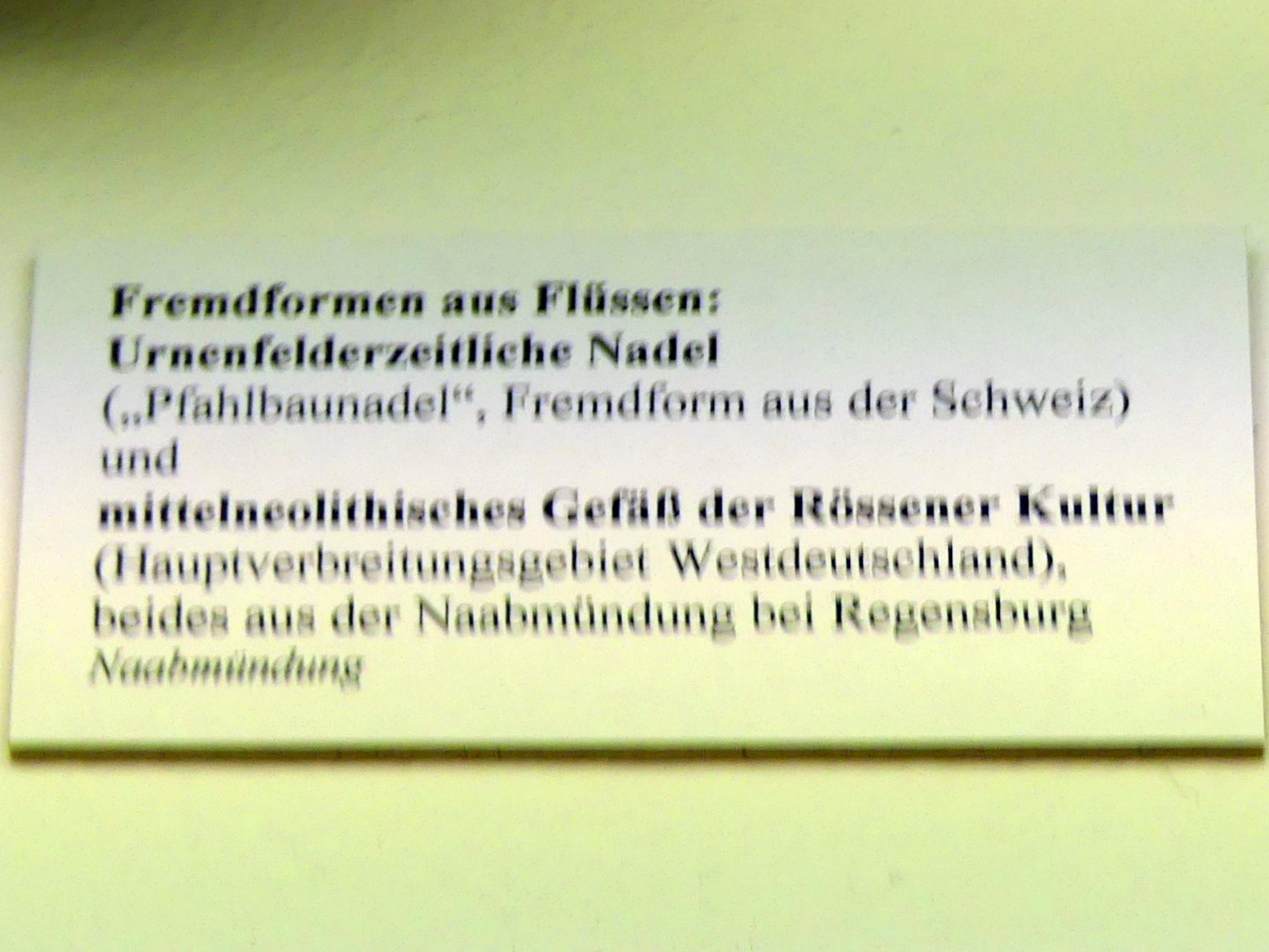 Mittelneolithisches Gefäß der Rössener Kultur, Mittelneolithikum, 5500 - 4400 v. Chr., Bild 3/3