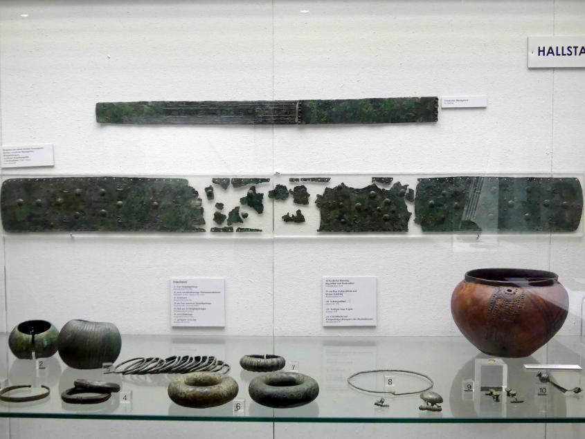 Breiter, verzierter Blechgürtel, Hallstattzeit, 700 - 200 v. Chr.