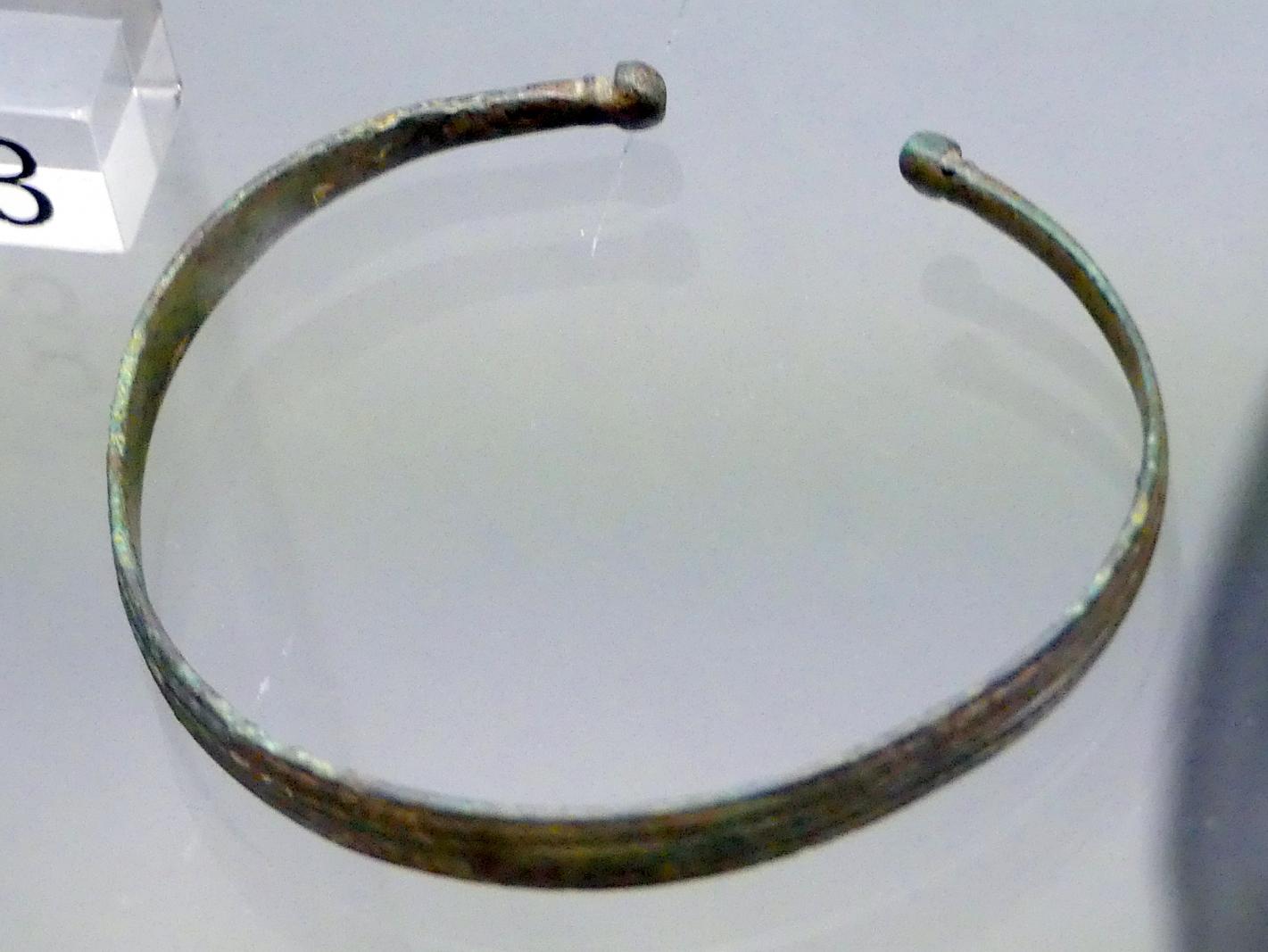 Armband, Hallstattzeit, 700 - 200 v. Chr., Bild 1/2