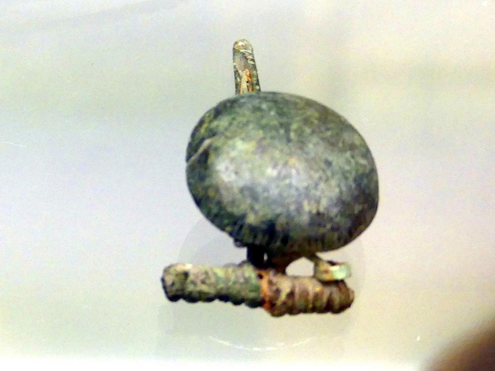 Paukenfibel, Hallstattzeit, 700 - 200 v. Chr.