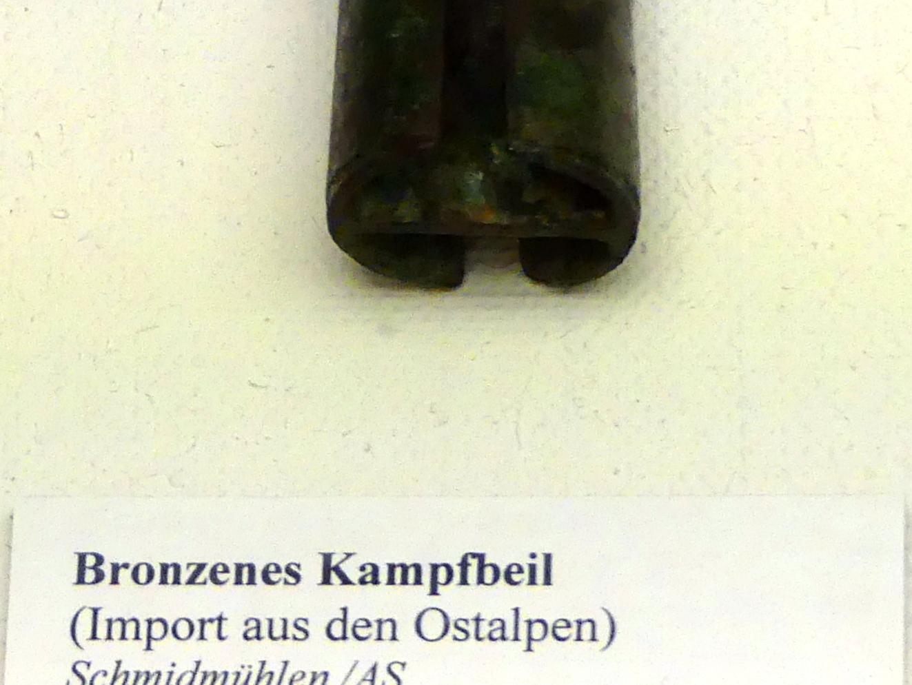 Bronzenes Kampfbeil, Hallstattzeit, 700 - 200 v. Chr., Bild 2/2