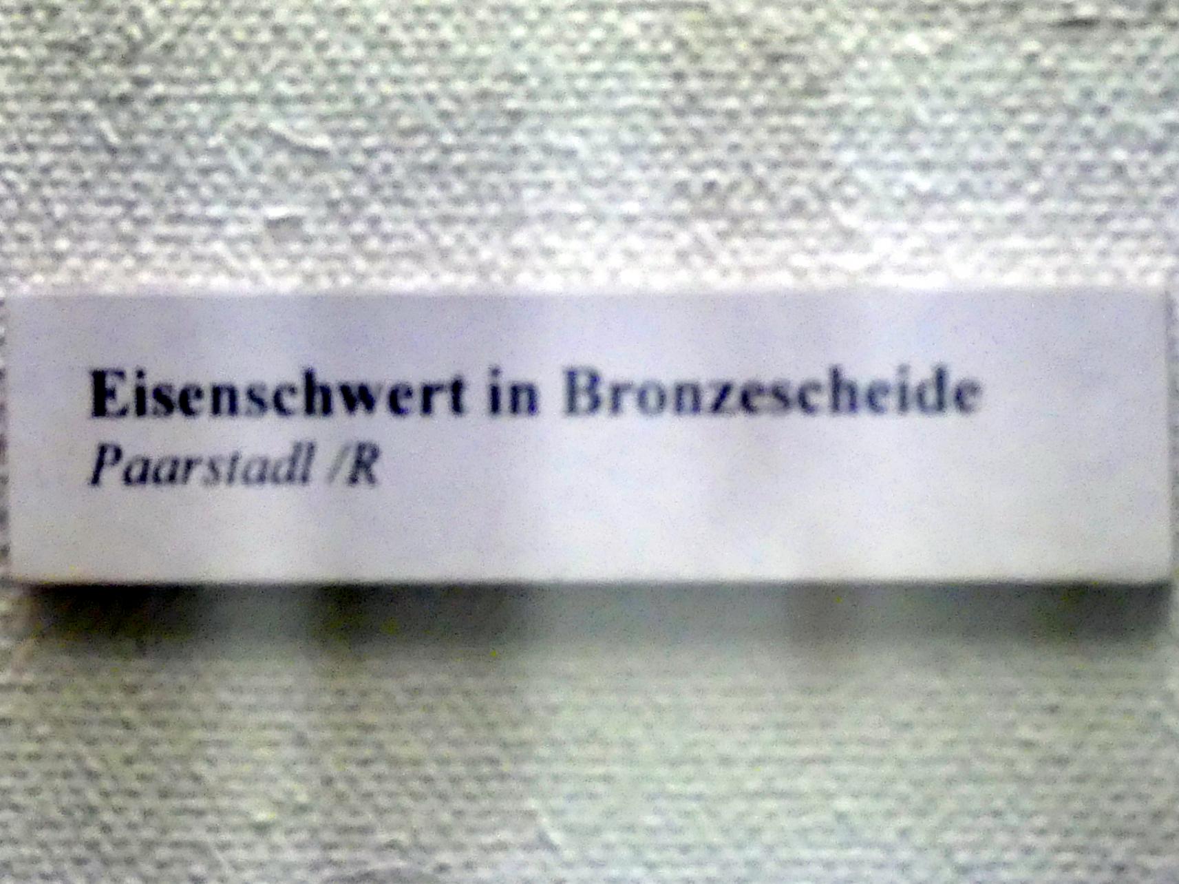 Eisenschwert in Bronzescheide, Frühlatènezeit A, 700 - 100 v. Chr., Bild 2/2