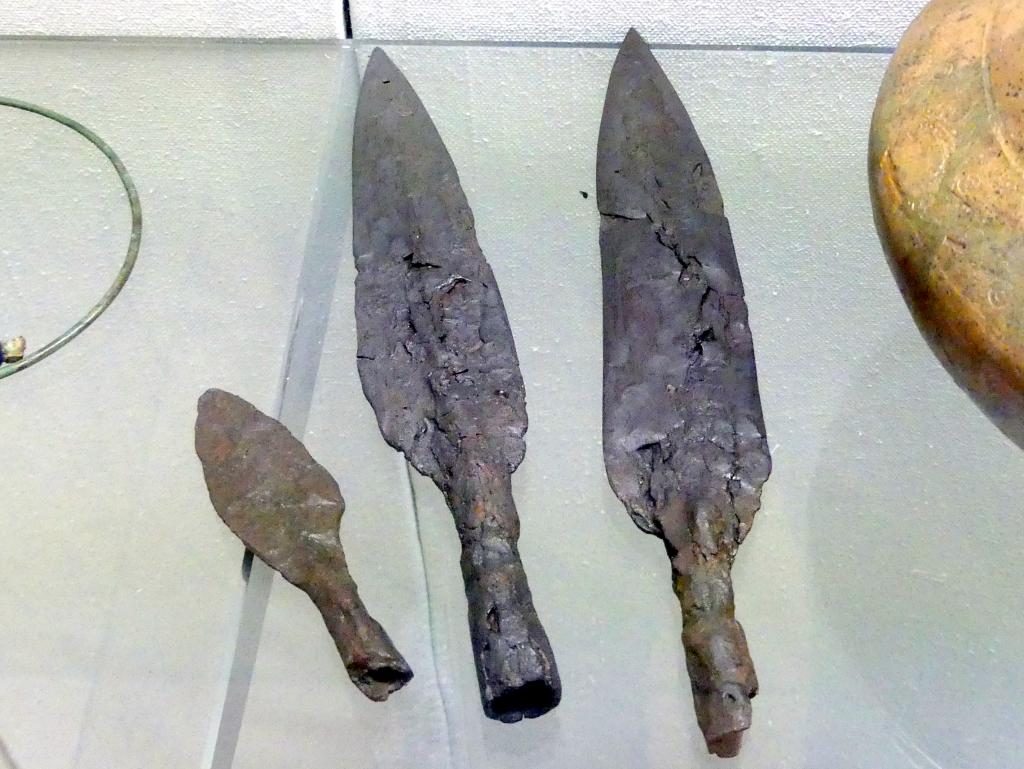 3 Lanzenspitzen, Frühlatènezeit A, 700 - 100 v. Chr., Bild 1/2
