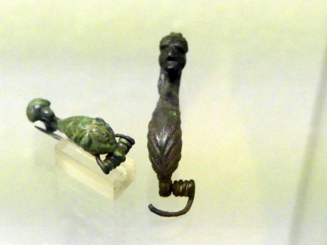 Maskenfibel, Frühlatènezeit A, 700 - 100 v. Chr.