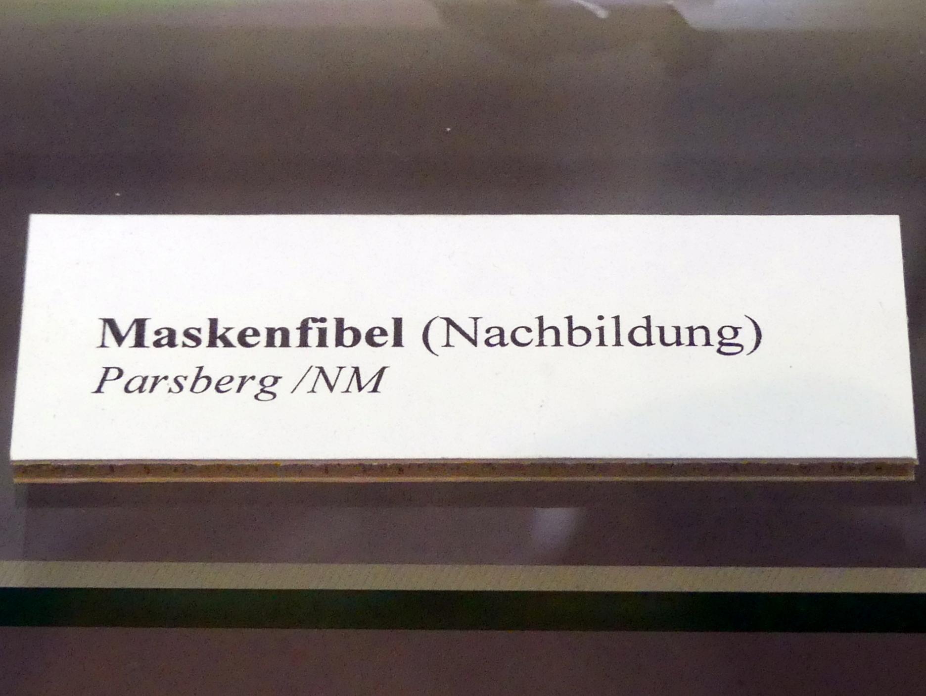 Maskenfibel (Nachbildung), Frühlatènezeit A, 700 - 100 v. Chr., Bild 2/2