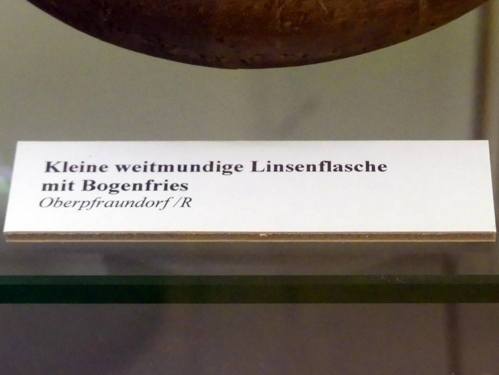 Kleine weitmundige Linsenflasche mit Bogenfries, Frühlatènezeit A, 700 - 100 v. Chr., Bild 2/2