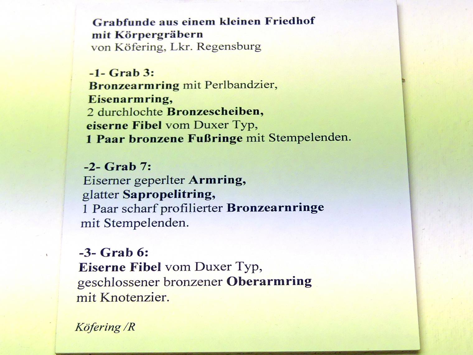 Bronzearmring mit Perlbandzier, Frühlatènezeit B, Undatiert, Bild 2/2