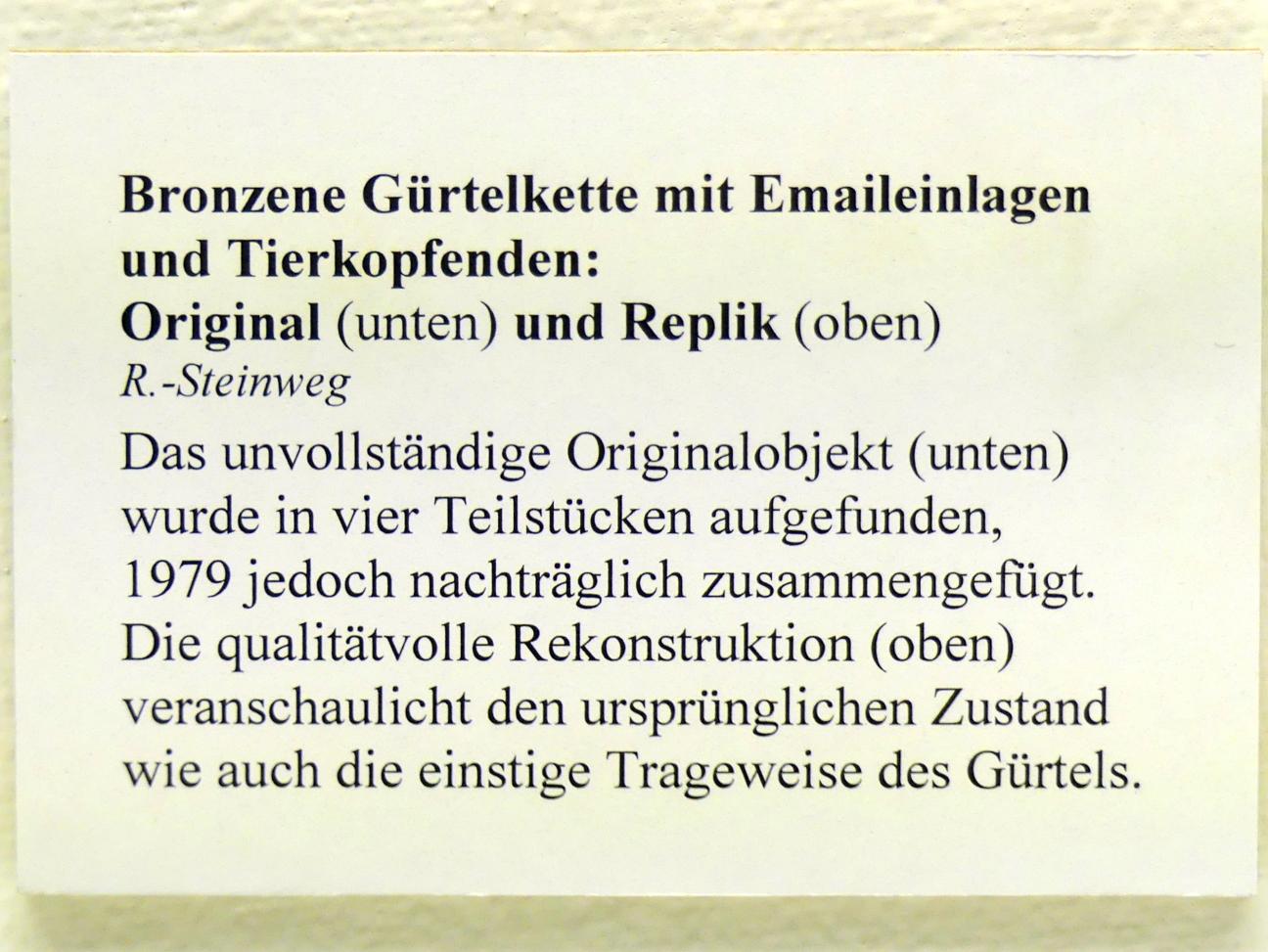 Bronzene Gürtelkette mit Emaileinlagen und Tierkopfenden, Frühlatènezeit B, Undatiert, Bild 3/3